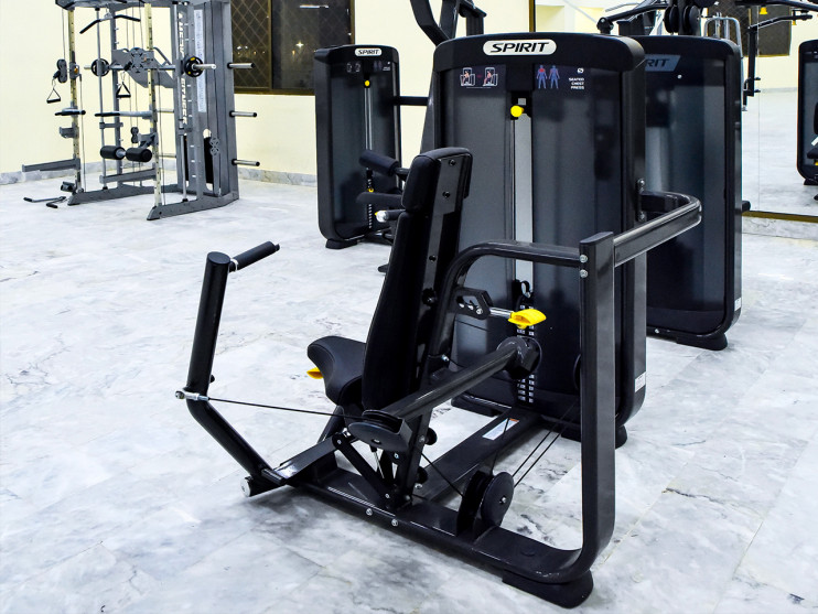 Жим от груди сидя SPIRIT SP-3504 со стеком 90 кг