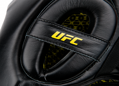 UFC Шлем с защитой щек на шнуровке черный - S\M