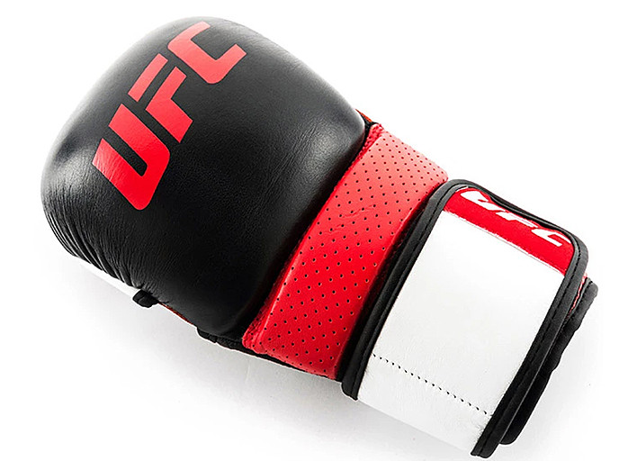 UFC PRO Перчатки для спарринга черные L/XL