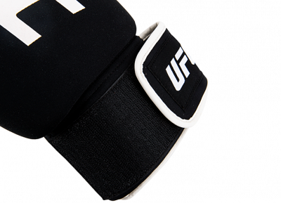 UFC Перчатки для бокса и ММА черные/белые - REG